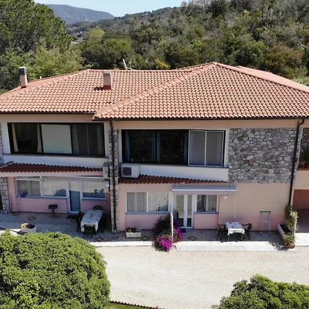 Serenity - 2 Posti Auto - In E In Centro *