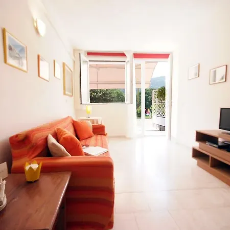 Serenity - 2 Posti Auto - In E In Centro شقة مارينا دي كامبو