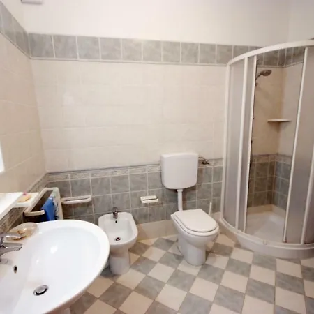 Serenity - 2 Posti Auto - In E In Centro