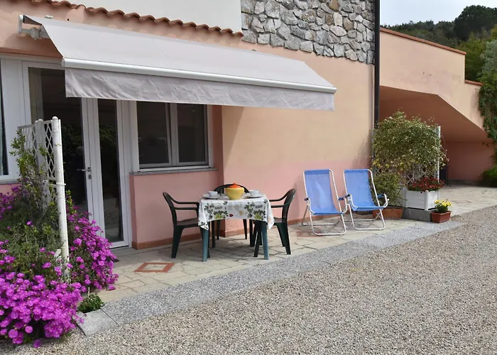 公寓 Serenity - 2 Posti Auto - In E In Centro *