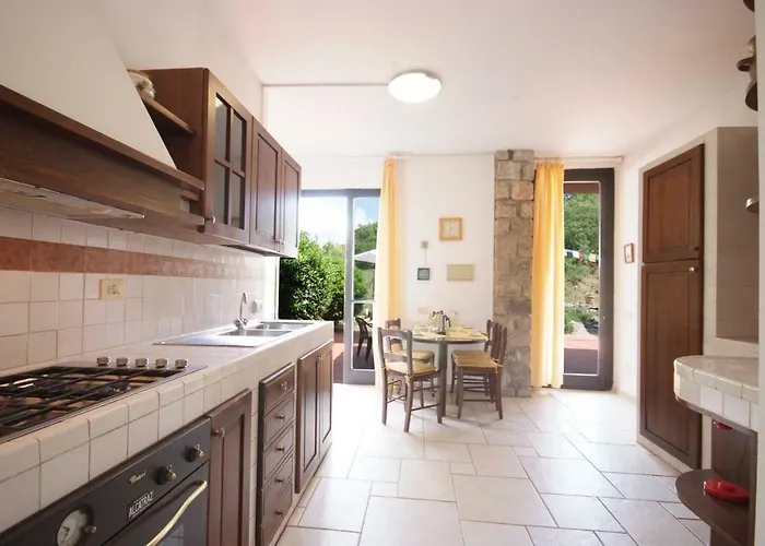 Serenity - 2 Posti Auto - In E In Centro アパート